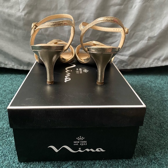 Nina Camille Gold Sz6.5 Heel - Picture 4 of 5